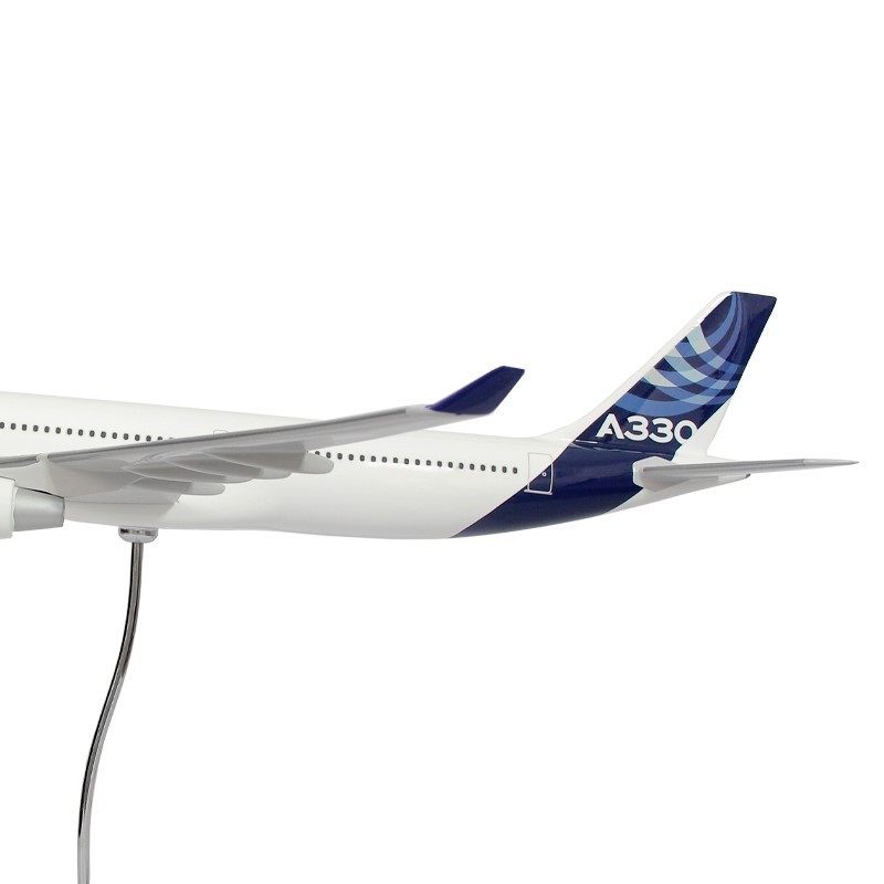 A330-300 PW 1:100 scale model
