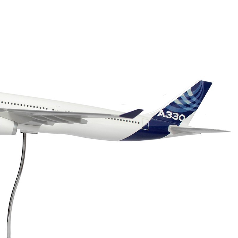 Maquette A330-300 moteurs RR échelle 1:100